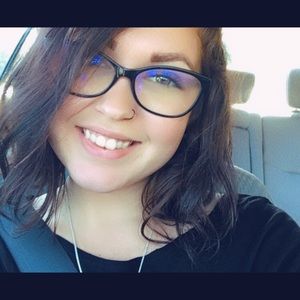 Meet your Posher, Karlee